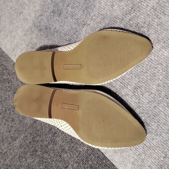 White flats - Picture 5 of 5